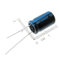 Фотография Конденсатор электролитический      6.8 мкФ, 450 В, TKR, (10х16 +105) Rubycon